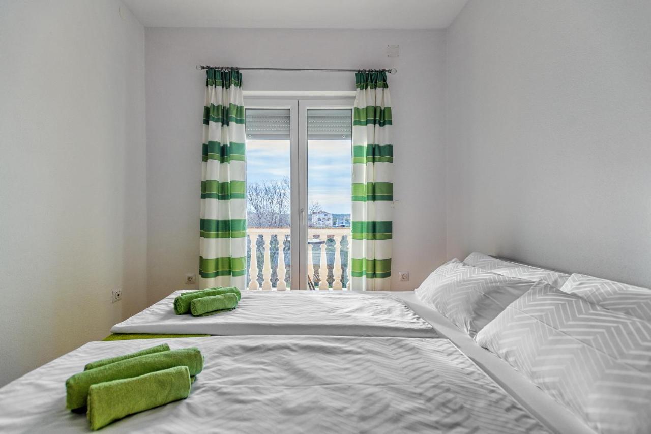 Comfort Apartments In Peaceful Area Zadar - With Garden Exterior foto