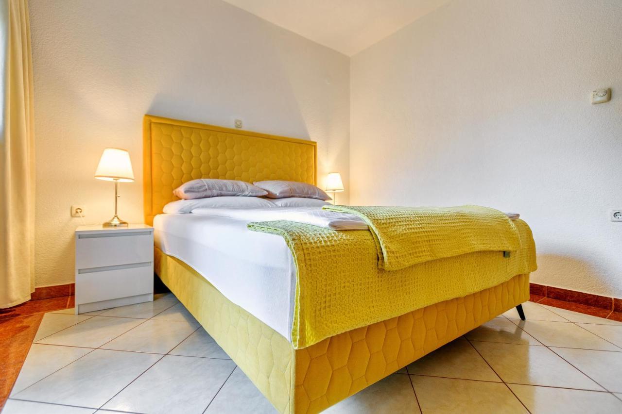 Comfort Apartments In Peaceful Area Zadar - With Garden Exterior foto