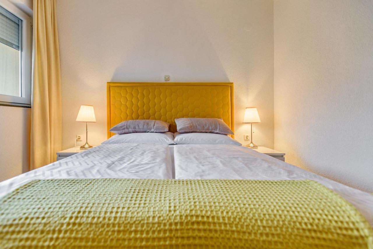 Comfort Apartments In Peaceful Area Zadar - With Garden Exterior foto