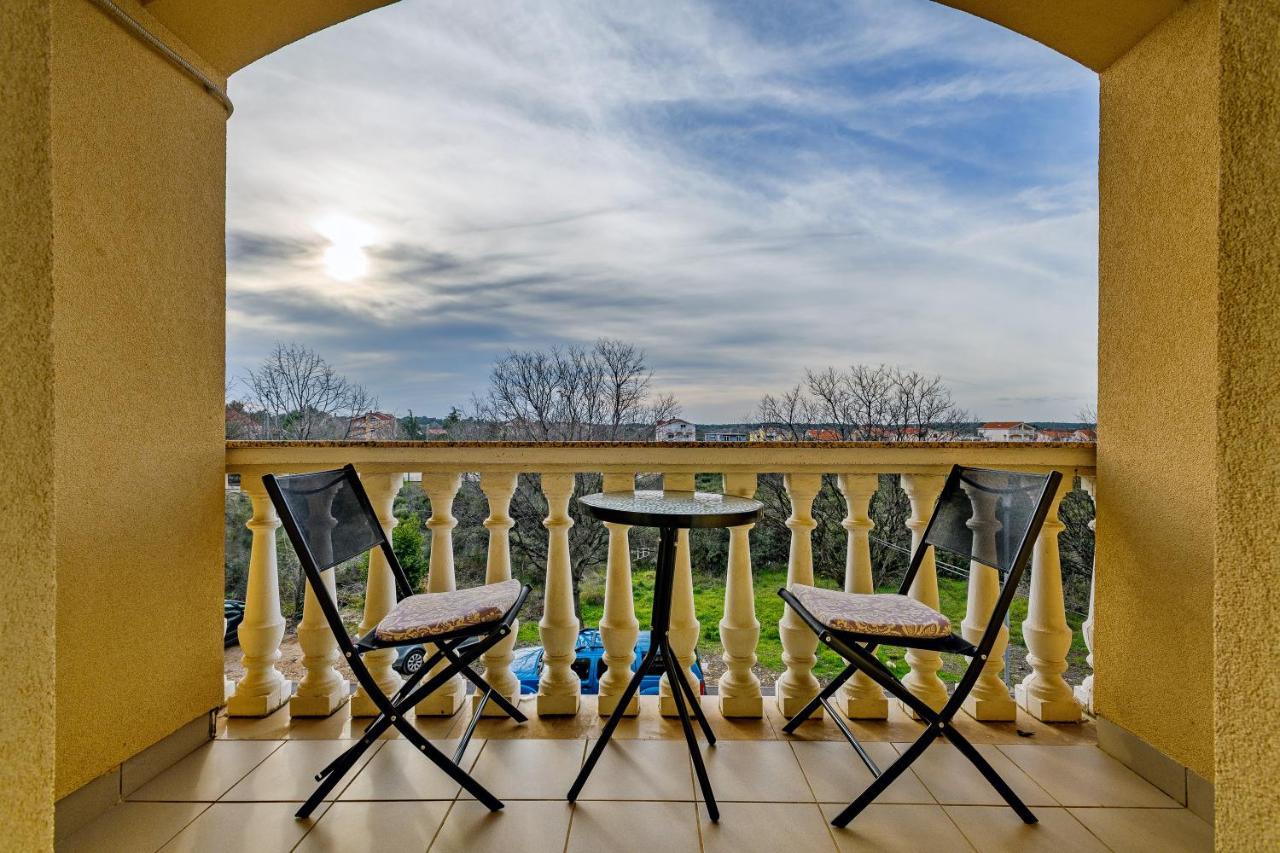 Comfort Apartments In Peaceful Area Zadar - With Garden Exterior foto