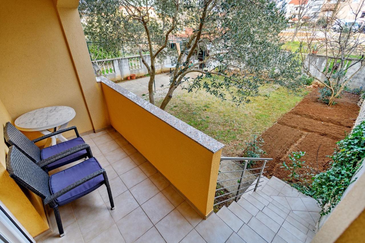 Comfort Apartments In Peaceful Area Zadar - With Garden Exterior foto